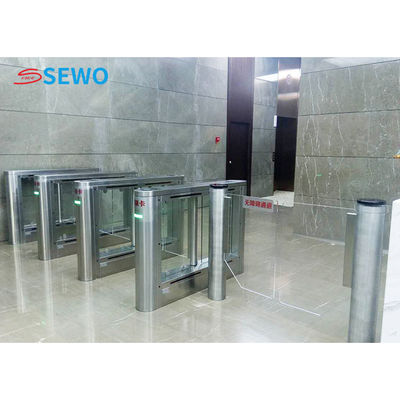 สีเงิน Speedgate Turnstile ประตูสวิงแก้วสําหรับทางเข้าของซุปเปอร์มาร์เก็ต